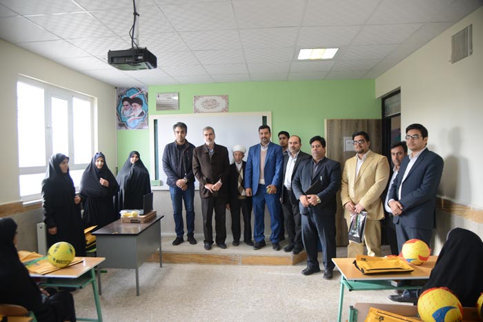 افتتاح مدرسه اهدایی بنیاد قلم چی در روستای گورخار صالح آباد - تصویر 24