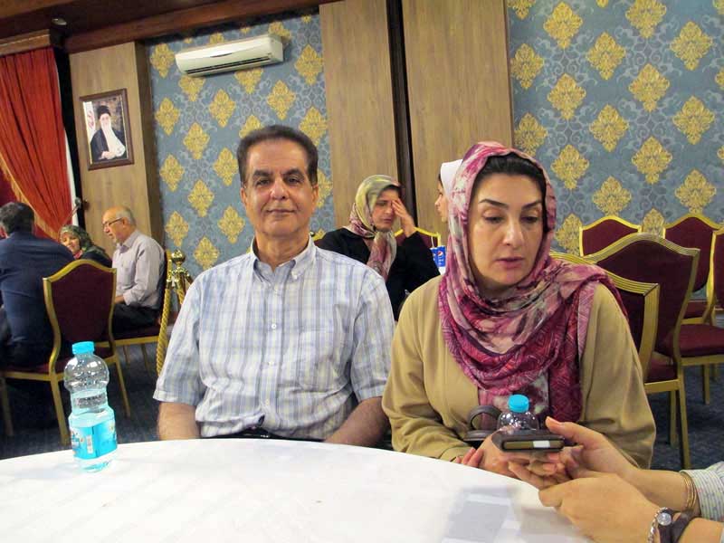 گفتوگو با پدر و مادر ملیکا دادخواه، رتبهی 10 انسانی کشور گفتوگو با پدر و مادر ملیکا دادخواه، رتبهی 10 انسانی کشور