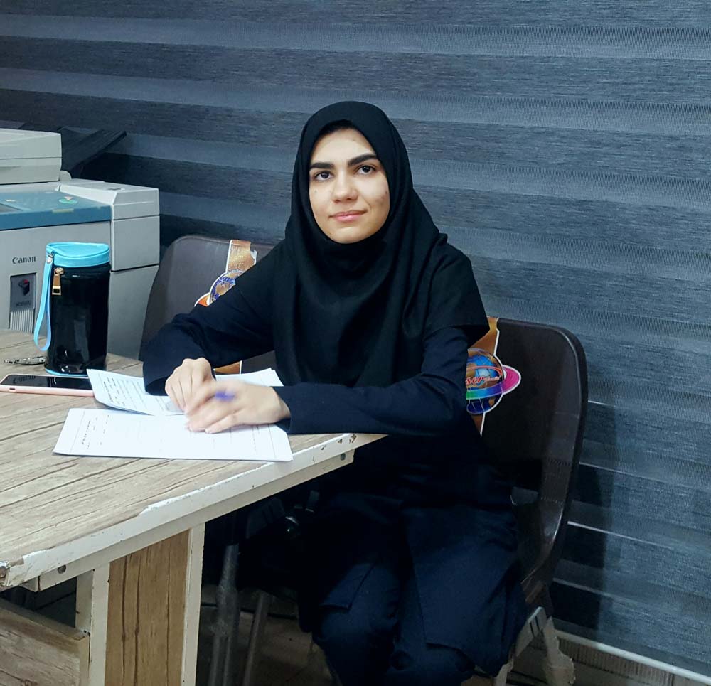 فاطمه عسگری، دوازدهم ریاضی از اصفهان با تراز 7940