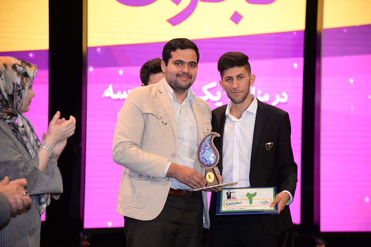 گفتوگو با مهدی طالبی، رتبهی 2 تجربی منطقهی 3 از میاندوآب گفتوگو با مهدی طالبی، رتبهی 2 تجربی منطقهی 3 از میاندوآب