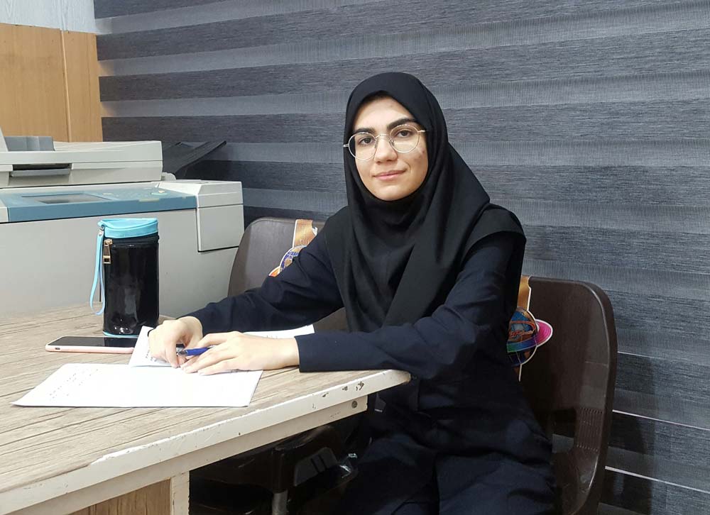 فاطمه عسگری، دوازدهم ریاضی از اصفهان با تراز 7940