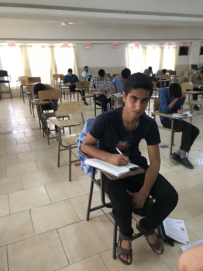 علی مورکیان، دوازدهم ریاضی از یزد