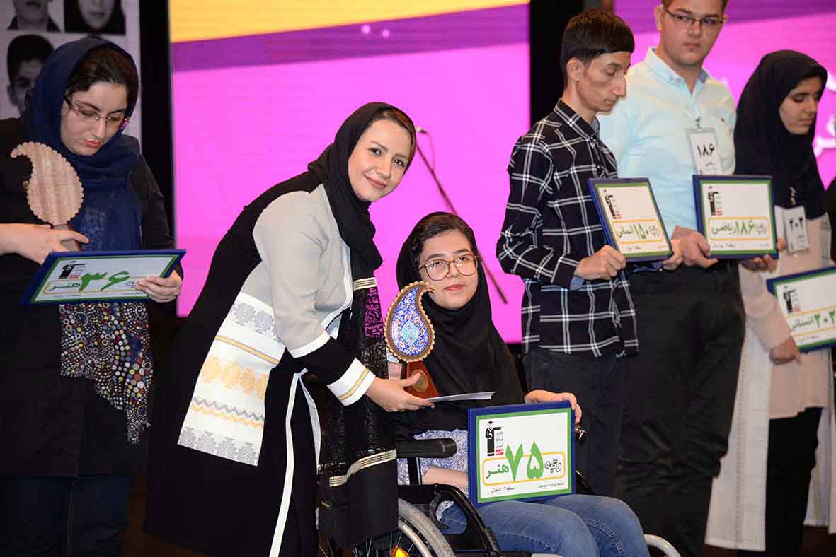 گفتوگو با مادر تبسمسادات موسوی، رتبهی 75 هنر گفتوگو با مادر تبسمسادات موسوی، رتبهی 75 هنر