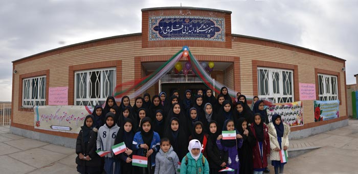 افتتاح مدرسه اهدایی بنیاد قلم چی در روستای گورخار صالح آباد - تصویر 1
