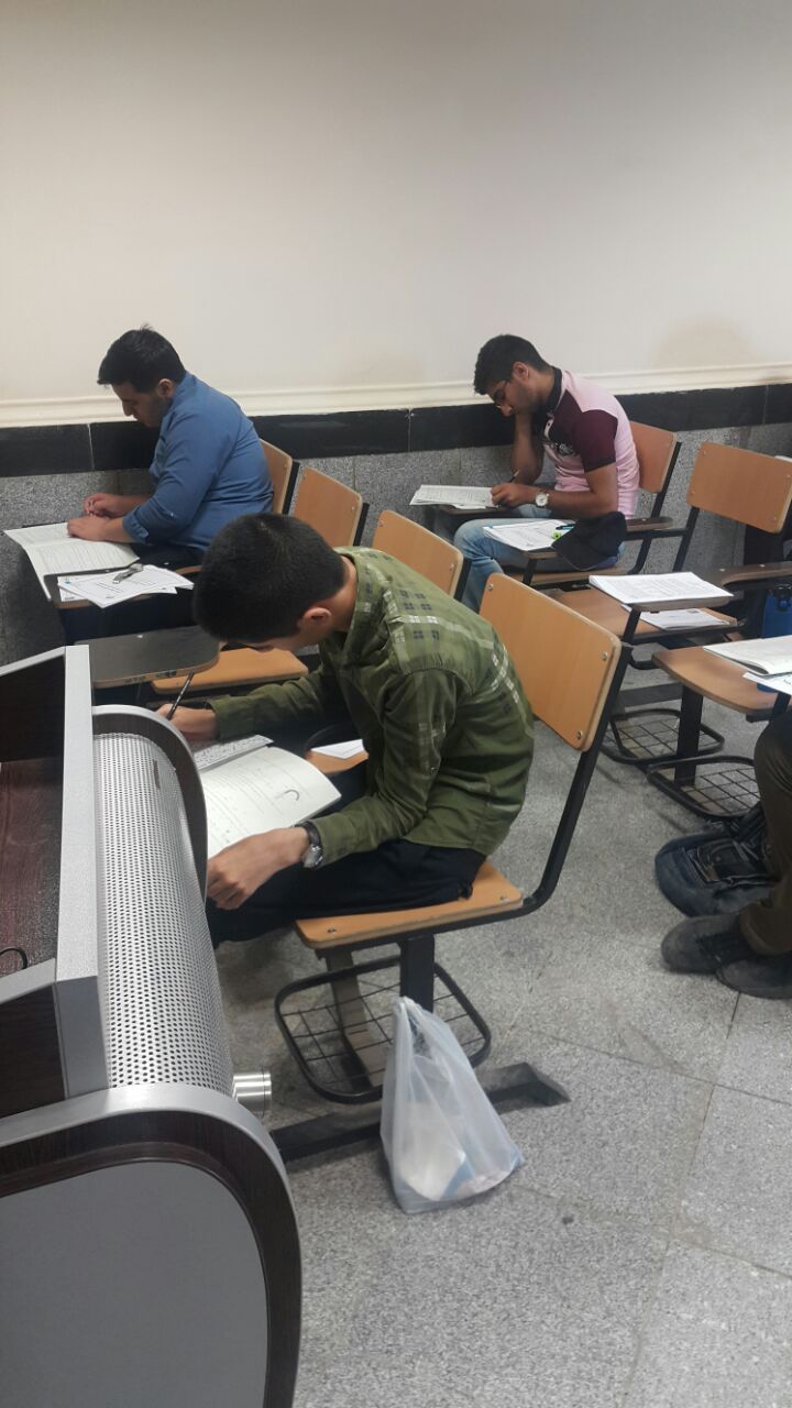 علی مهدوی‌فر، دوازدهم ریاضی از کاشان
