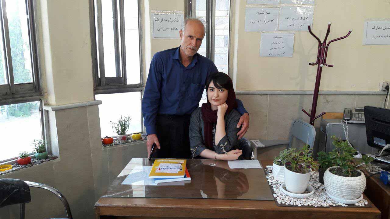 الناز موسوی، دانشآموز برتر انسانی در یک نگاه الناز موسوی، دانشآموز برتر انسانی در یک نگاه