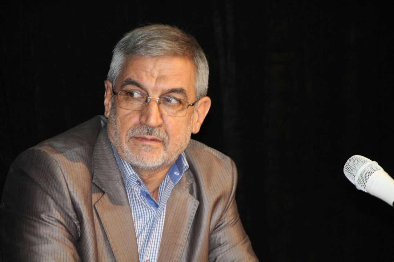 سیدمصطفی طباطبایی، دبیر ادبیات فارسی سیدمصطفی طباطبایی، دبیر ادبیات فارسی