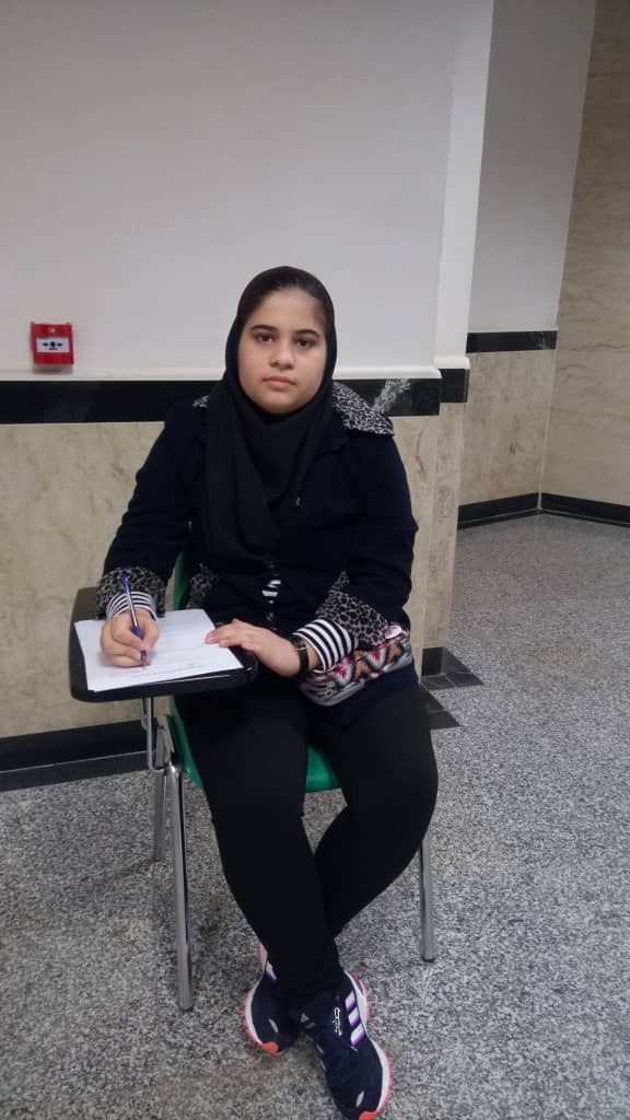 سارا بستانی املشی، دانشآموز برتر تجربی در یک نگاه سارا بستانی املشی، دانشآموز برتر تجربی در یک نگاه