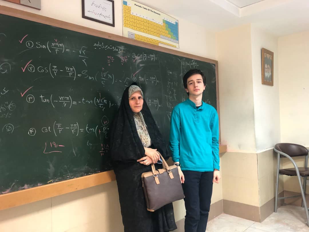 محمد خلیلزاده، دانشآموز برتر انسانی در یک نگاه محمد خلیلزاده، دانشآموز برتر انسانی در یک نگاه